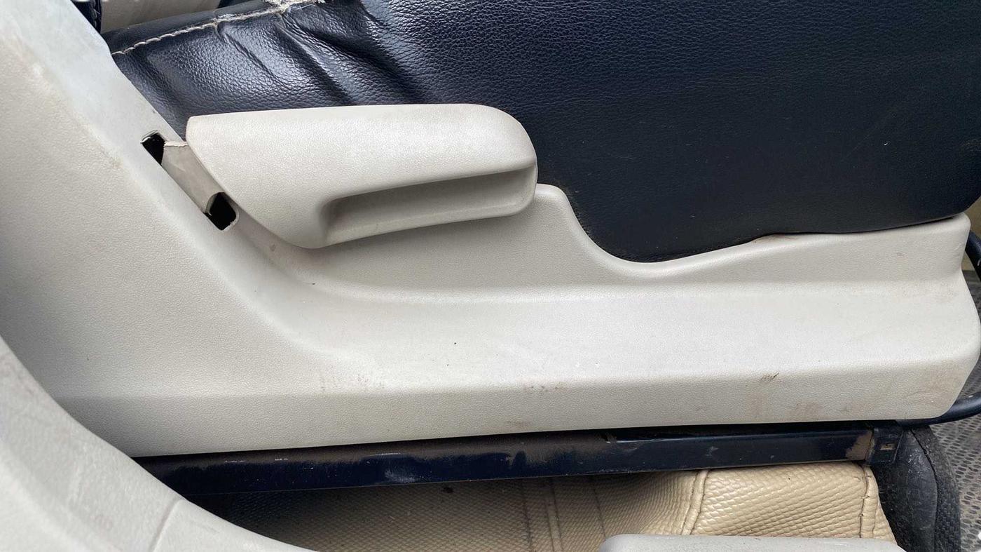 2018 Maruti Celerio ZXI, Petrol, Manual, 89,064 km, Driver Side Adjustment Panel