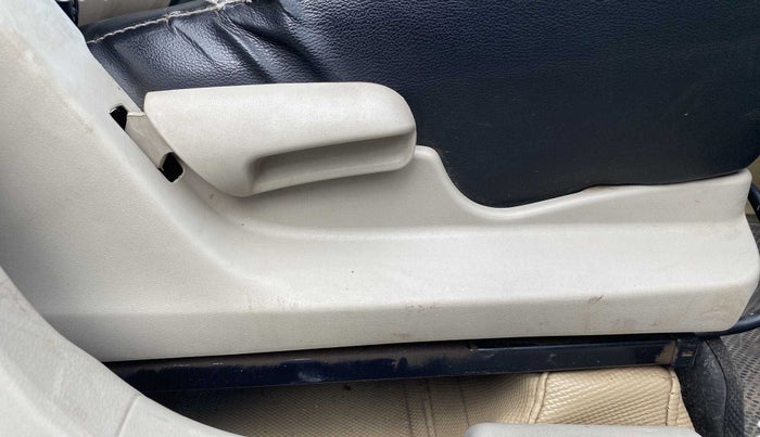 2018 Maruti Celerio ZXI, Petrol, Manual, 89,064 km, Driver Side Adjustment Panel