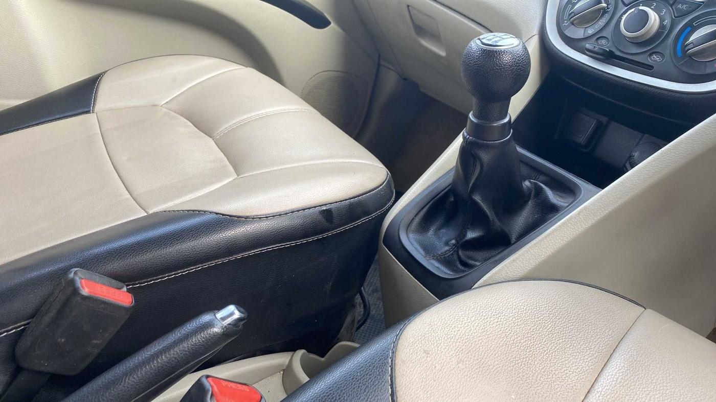 2018 Maruti Celerio ZXI, Petrol, Manual, 89,064 km, Gear Lever