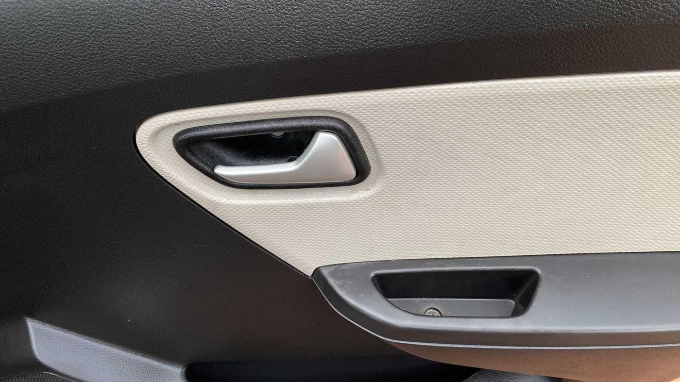 2019 Maruti Alto LXI, Petrol, Manual, 2,564 km, Driver Side Door Panels Control