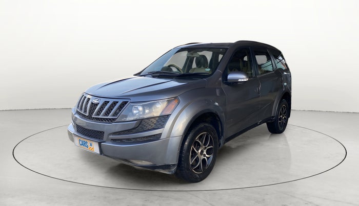 2013 Mahindra XUV500 W6, Diesel, Manual, 1,24,386 km, Left Front Diagonal