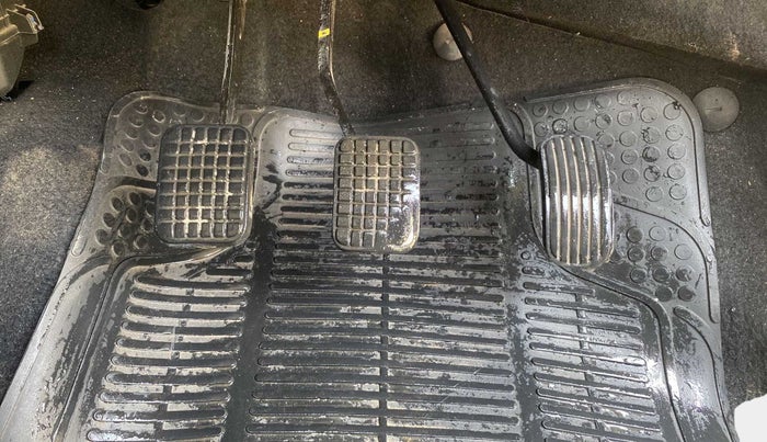 2018 Tata Tiago XZ PETROL, Petrol, Manual, 29,456 km, Pedals