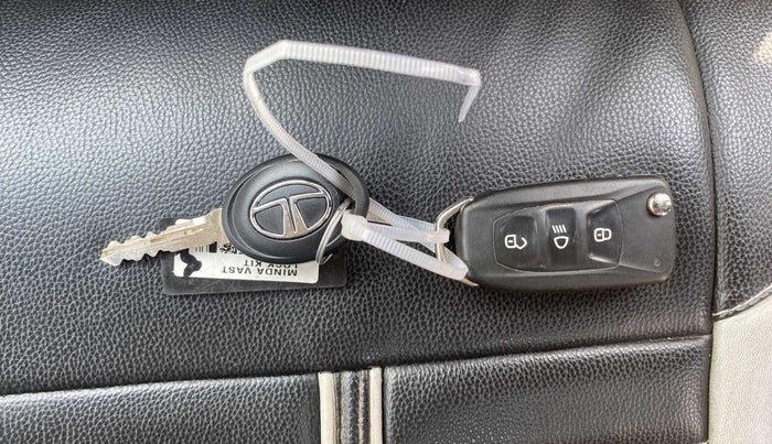 2018 Tata Tiago XZ PETROL, Petrol, Manual, 29,456 km, Key Close Up