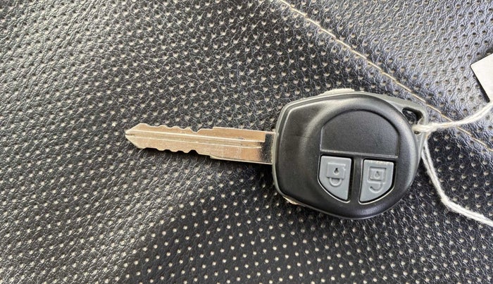 2013 Maruti Wagon R 1.0 VXI, Petrol, Manual, 36,721 km, Key Close Up