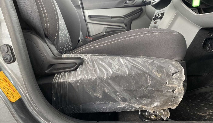 2022 Tata Tiago XT PETROL, Petrol, Manual, 7,139 km, Driver Side Adjustment Panel