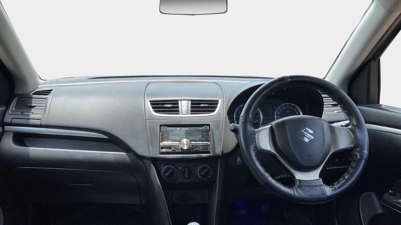 2014 Maruti Swift VXI, Petrol, Manual, 44,988 km, Dashboard
