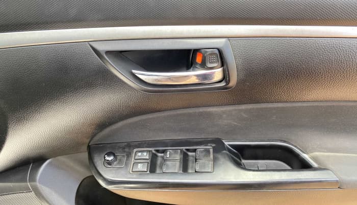 2014 Maruti Swift VXI, Petrol, Manual, 44,988 km, Driver Side Door Panels Control