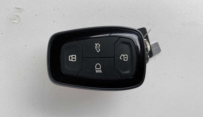 2021 Tata ALTROZ XZ PETROL, Petrol, Manual, 15,919 km, Key Close Up