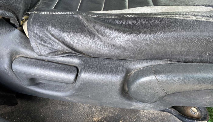2016 Honda Jazz 1.5L I-DTEC V, Diesel, Manual, 1,12,423 km, Driver Side Adjustment Panel