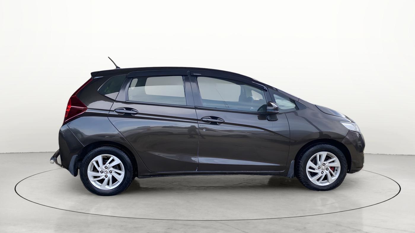 2016 Honda Jazz 1.5L I-DTEC V, Diesel, Manual, 1,12,423 km, Right Side View