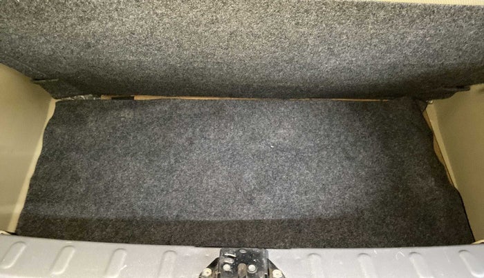 2014 Honda Brio EX MT, Petrol, Manual, 25,797 km, Boot Inside