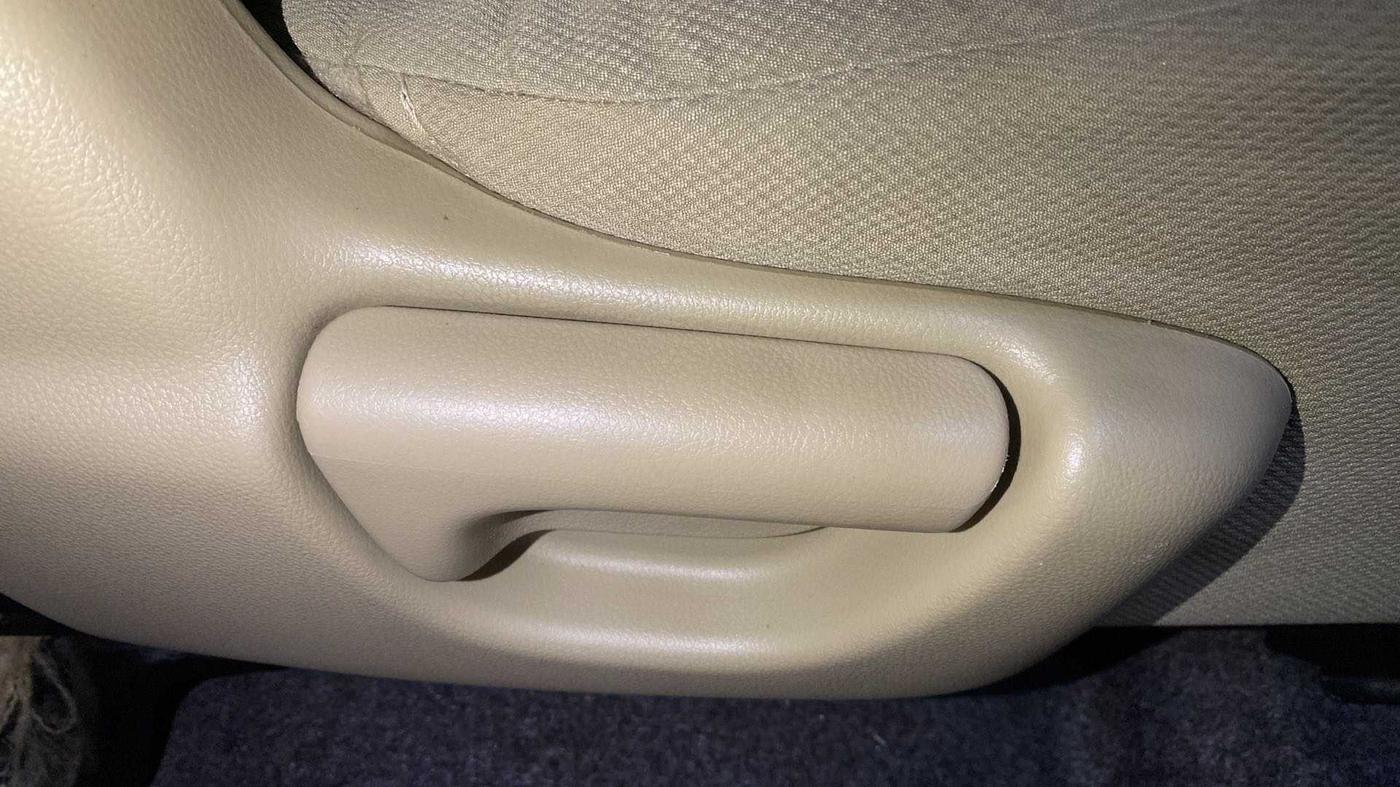 2014 Honda Brio EX MT, Petrol, Manual, 25,797 km, Driver Side Adjustment Panel