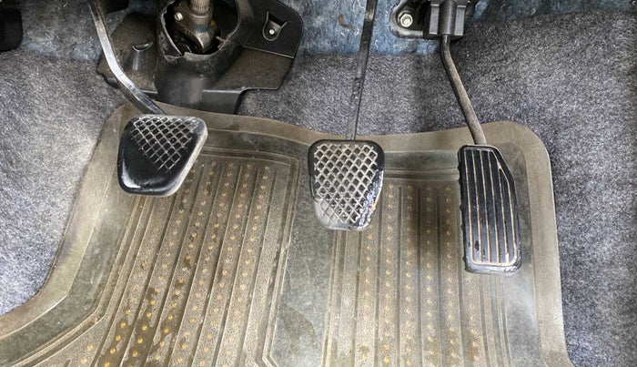 2013 Honda Brio S MT, Petrol, Manual, 50,704 km, Pedals