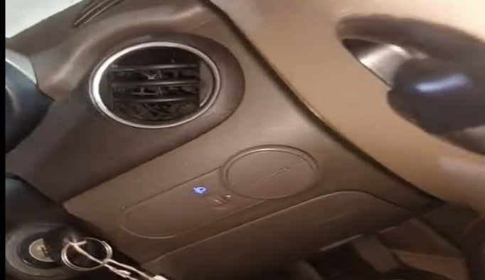 2016 Hyundai i10 MAGNA 1.1, Petrol, Manual, 61,347 km, Dashboard - Headlight height adjustment not working