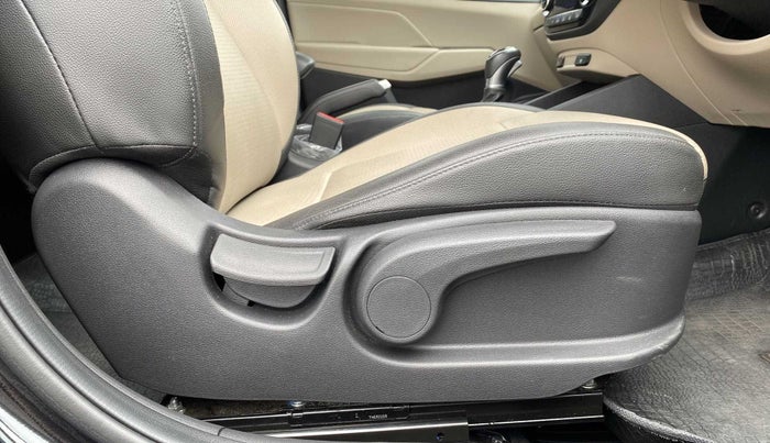 2018 Hyundai Verna 1.6 VTVT SX (O) AT, Petrol, Automatic, 20,037 km, Driver Side Adjustment Panel