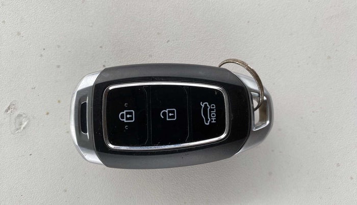 2018 Hyundai Verna 1.6 VTVT SX (O) AT, Petrol, Automatic, 20,037 km, Key Close Up