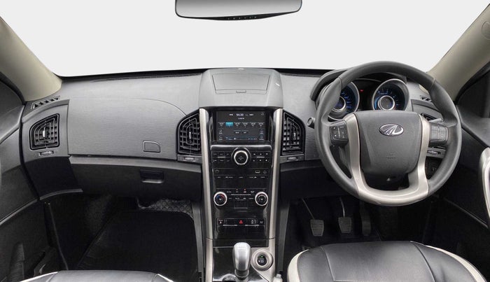 2018 Mahindra XUV500 W7, Diesel, Manual, 65,433 km, Dashboard