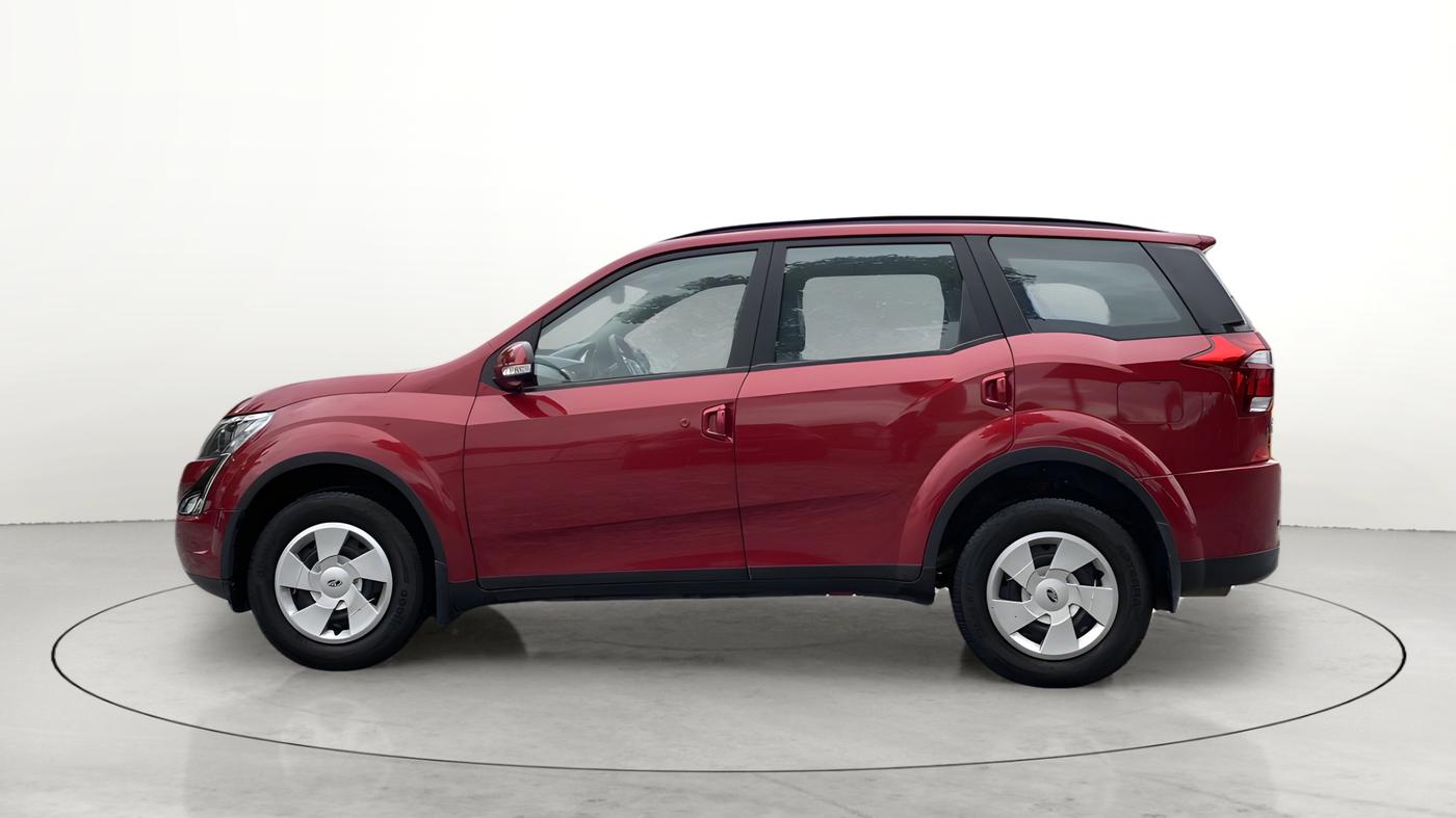 2018 Mahindra XUV500 W7, Diesel, Manual, 65,433 km, Left Side
