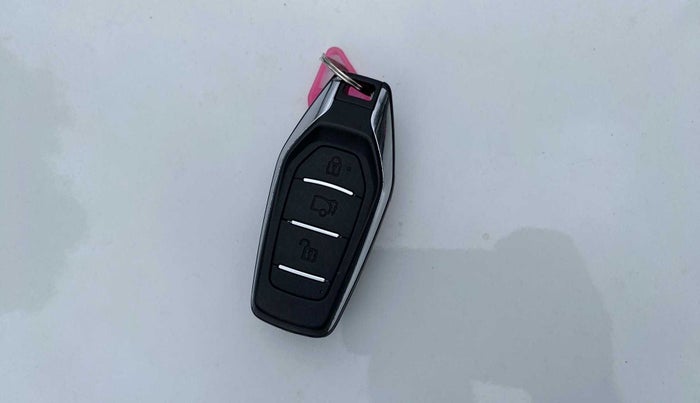 2018 Mahindra XUV500 W7, Diesel, Manual, 65,433 km, Key Close Up