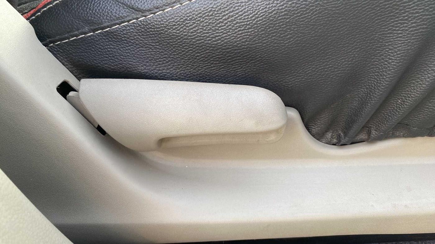 2017 Maruti Celerio VXI, Petrol, Manual, 38,263 km, Driver Side Adjustment Panel
