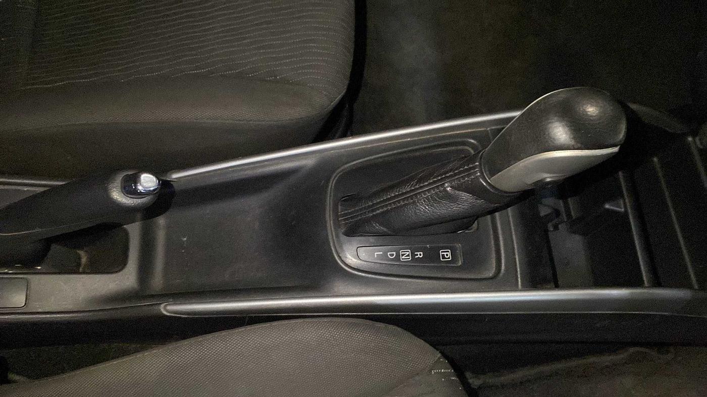 2016 Maruti Baleno ZETA CVT PETROL 1.2, Petrol, Automatic, 33,756 km, Gear Lever