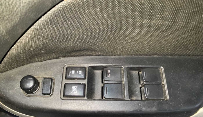 2016 Maruti Baleno ZETA CVT PETROL 1.2, Petrol, Automatic, 33,756 km, Right front window switch / handle - Master window function not working