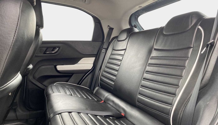 2022 Tata PUNCH ACCOMPLISHED MT, Petrol, Manual, 14,077 km, Right Side Rear Door Cabin