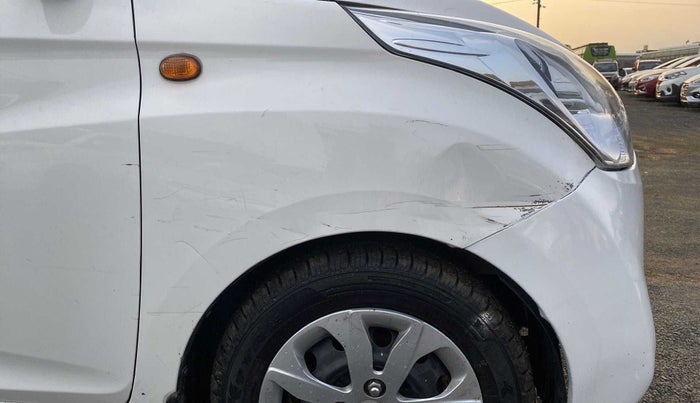 2016 Hyundai Eon MAGNA +, Petrol, Manual, 42,763 km, Right fender - Slightly dented