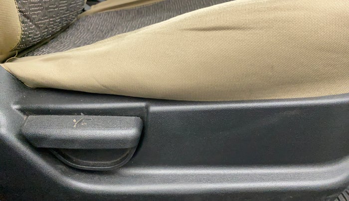 2012 Hyundai i20 MAGNA (O) 1.4 CRDI, Diesel, Manual, 83,595 km, Driver Side Adjustment Panel