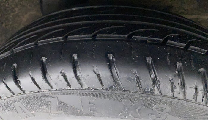 2012 Hyundai i20 MAGNA (O) 1.4 CRDI, Diesel, Manual, 83,595 km, Left Rear Tyre Tread