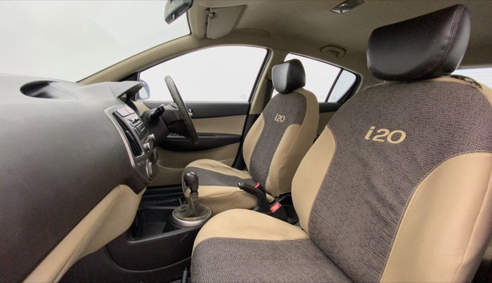 2012 Hyundai i20 MAGNA (O) 1.4 CRDI, Diesel, Manual, 83,595 km, Right Side Front Door Cabin