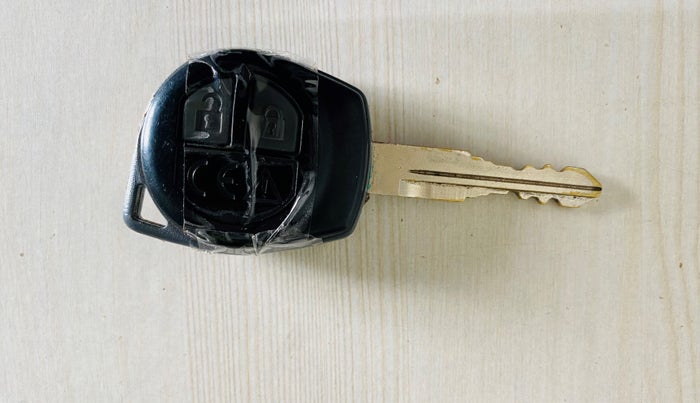 2015 Maruti Baleno DELTA PETROL 1.2, Petrol, Manual, 86,423 km, Key Close Up