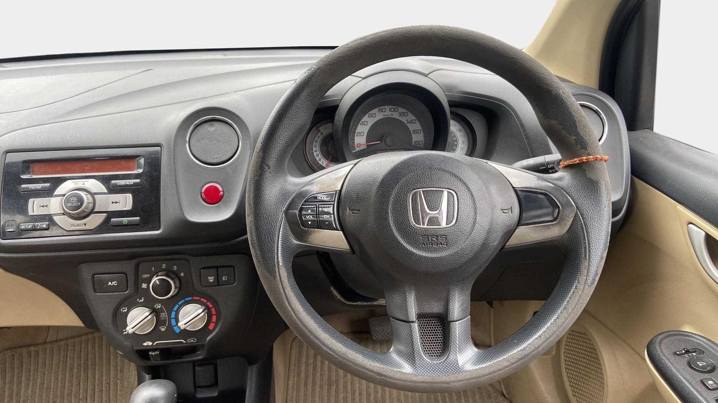 2014 Honda Brio VX AT, Petrol, Automatic, 82,709 km, Steering Wheel Close Up