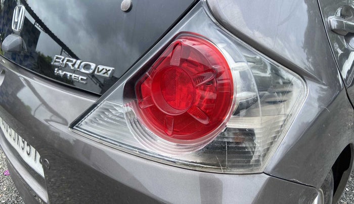 2014 Honda Brio VX AT, Petrol, Automatic, 82,709 km, Right tail light - Minor damage