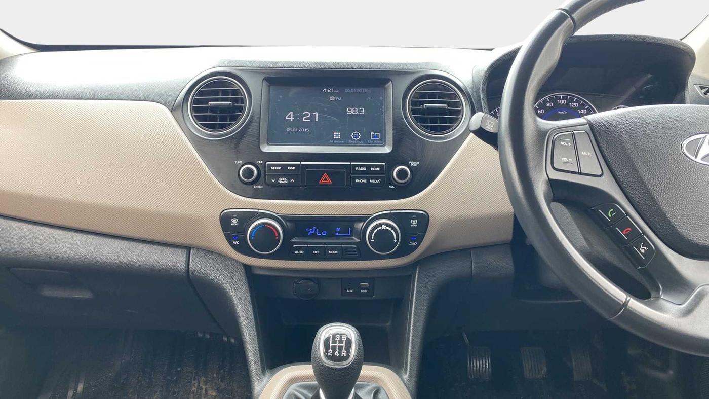 2017 Hyundai Grand i10 ASTA 1.2 KAPPA VTVT, Petrol, Manual, 26,189 km, Air Conditioner