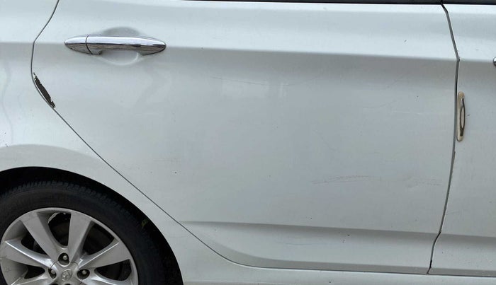 2012 Hyundai Verna FLUIDIC 1.6 VTVT SX, Petrol, Manual, 68,857 km, Right rear door - Minor scratches