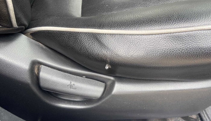2018 Hyundai Grand i10 MAGNA 1.2 KAPPA VTVT, Petrol, Manual, 17,190 km, Driver Side Adjustment Panel
