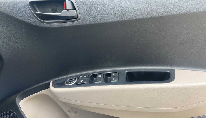 2018 Hyundai Grand i10 MAGNA 1.2 KAPPA VTVT, Petrol, Manual, 17,190 km, Driver Side Door Panels Control