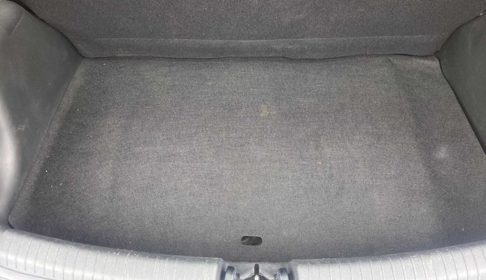 2018 Hyundai Grand i10 MAGNA 1.2 KAPPA VTVT, Petrol, Manual, 17,190 km, Boot Inside