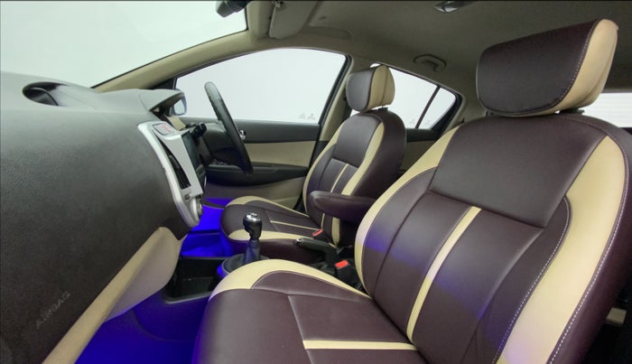 2014 Hyundai i20 ASTA 1.4 CRDI, Diesel, Manual, 1,23,252 km, Right Side Front Door Cabin