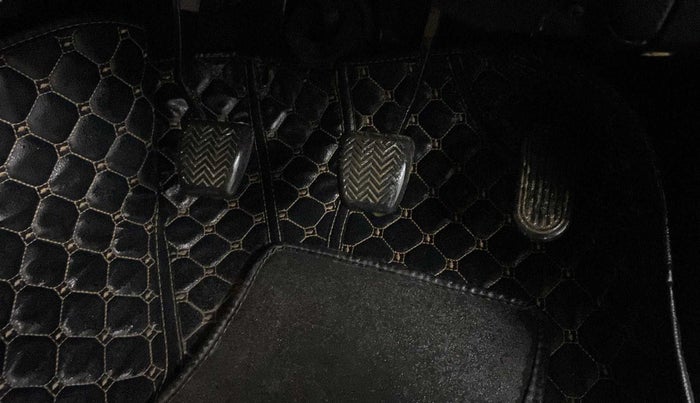 2019 Toyota Innova Crysta 2.4 VX 7 STR, Diesel, Manual, 62,939 km, Pedals