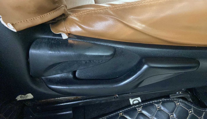 2019 Toyota Innova Crysta 2.4 VX 7 STR, Diesel, Manual, 62,939 km, Driver Side Adjustment Panel