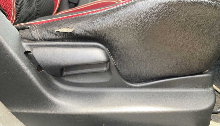 2016 Maruti Swift VXI, Petrol, Manual, 66,879 km, Driver Side Adjustment Panel