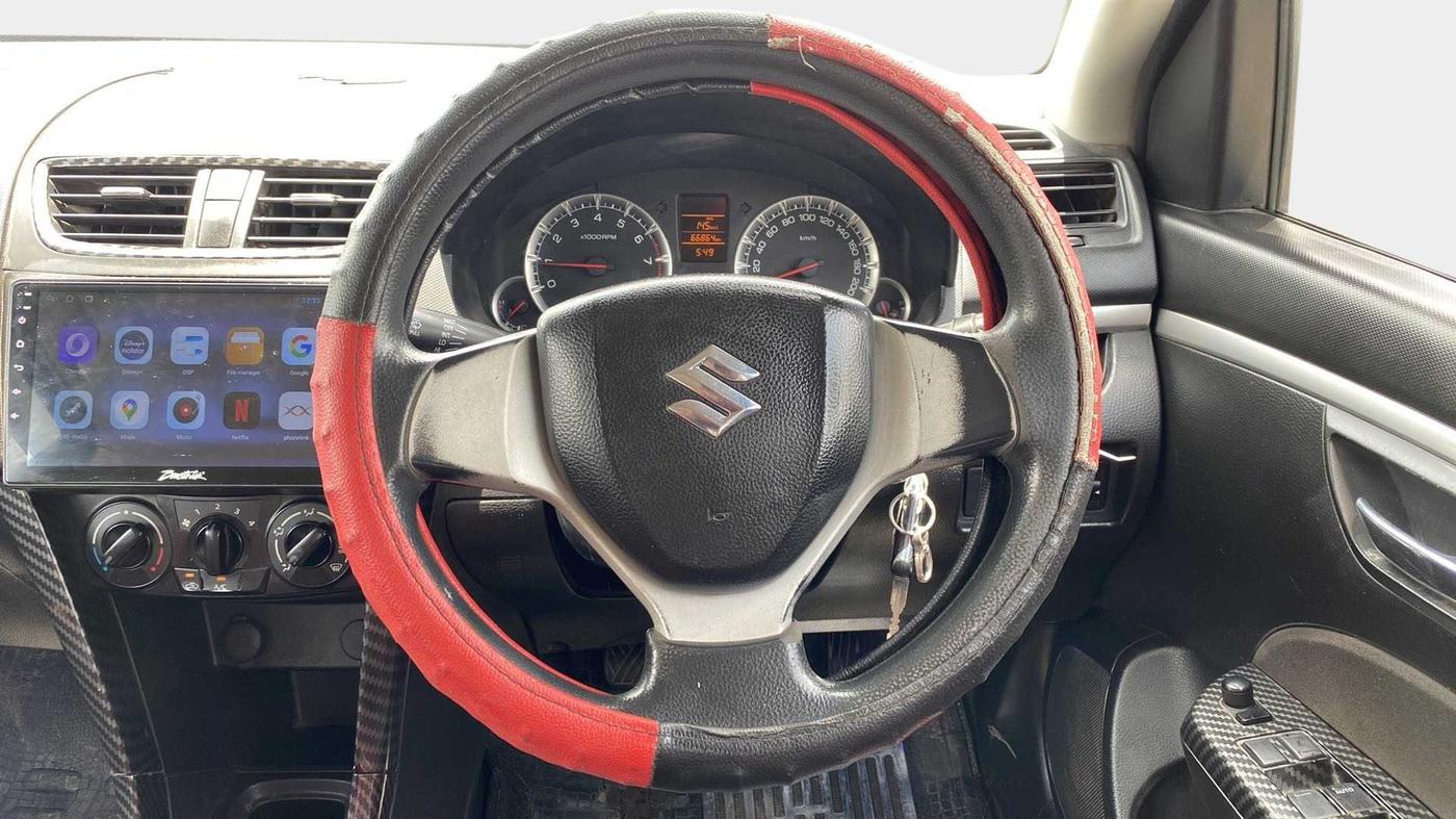 2016 Maruti Swift VXI, Petrol, Manual, 66,879 km, Steering Wheel Close Up