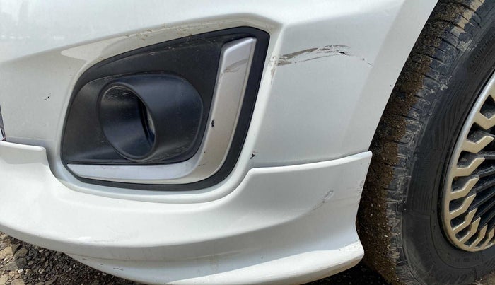 2016 Maruti Swift VXI, Petrol, Manual, 66,879 km, Front bumper - Minor scratches