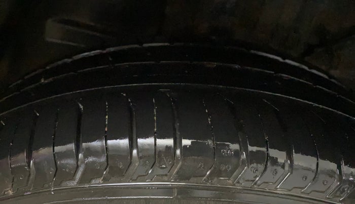 2022 Tata PUNCH ADVENTURE MT, Petrol, Manual, 28,376 km, Right Rear Tyre Tread