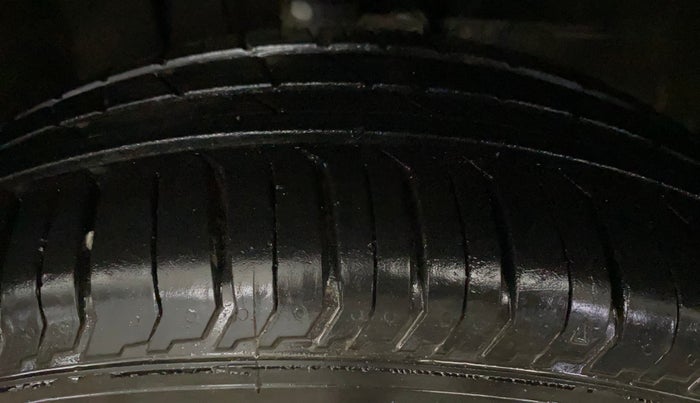 2022 Tata PUNCH ADVENTURE MT, Petrol, Manual, 28,376 km, Right Front Tyre Tread
