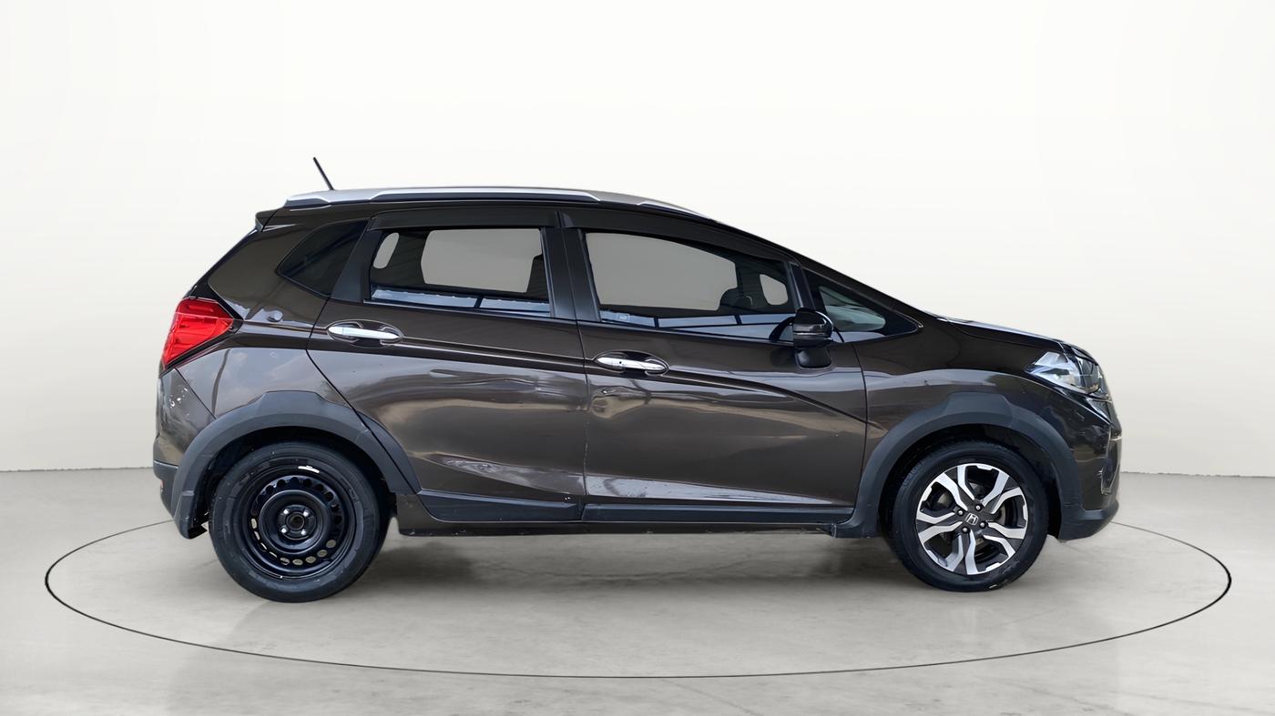 2017 Honda WR-V 1.5L I-DTEC VX MT, Diesel, Manual, 92,777 km, Right Side View