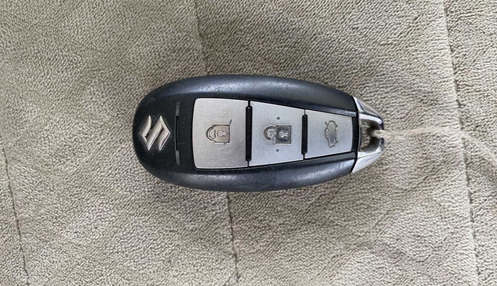2016 Maruti Ciaz ZXI, Petrol, Manual, 47,075 km, Key Close Up