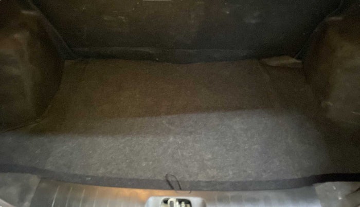 2016 Maruti Swift Dzire LXI (O), Petrol, Manual, 16,546 km, Boot Inside